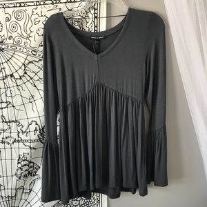 Bell sleeve grey top